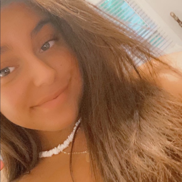 Meet your Posher, Jess - Picture 1 of 1